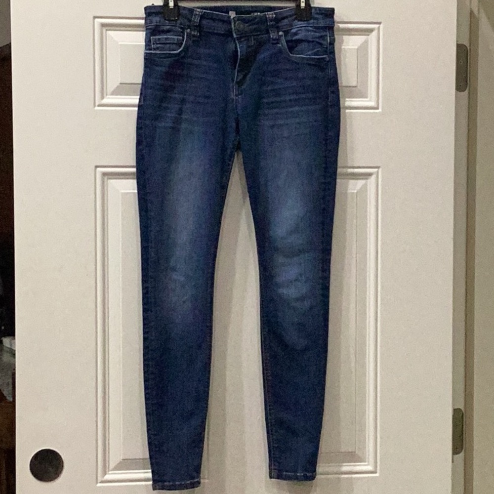 Preowned KUT Jeans Blue Denim Skinny Size 6 (Item#P002)
